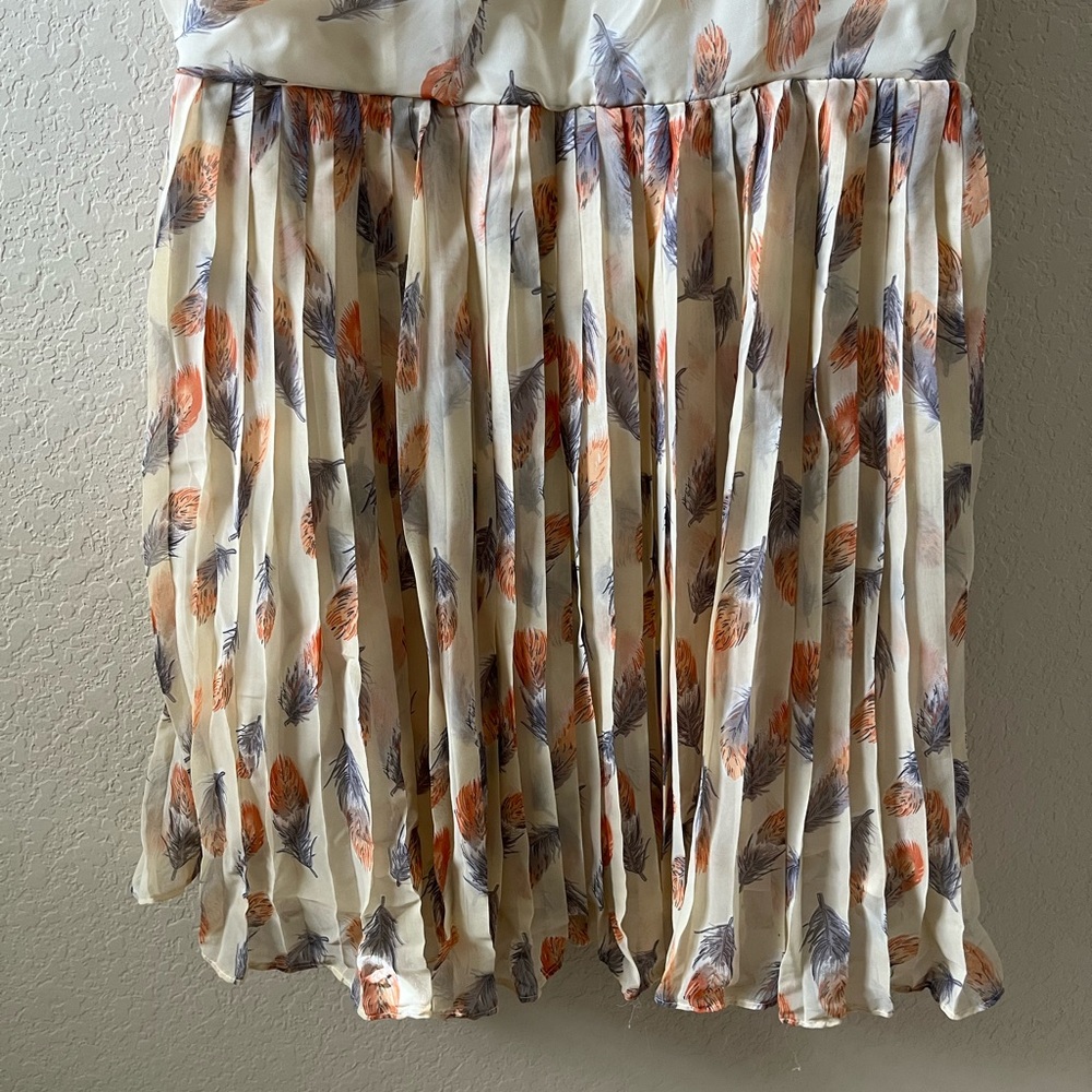 Forever 21 Kids Large Sleeveless Feather Print Pleated Dress - Picture 5 of 13